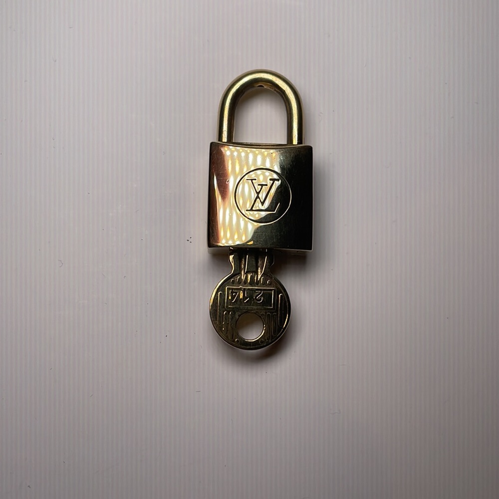 Happy”WIFE”LV Bundle #05 - Picture 5 of 9